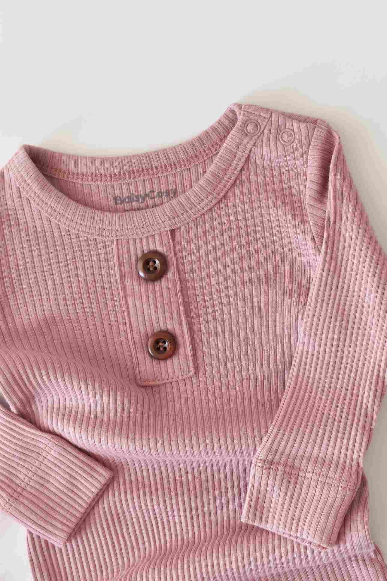 Zacht en stijlvol boxpakje – Tomiju Baby