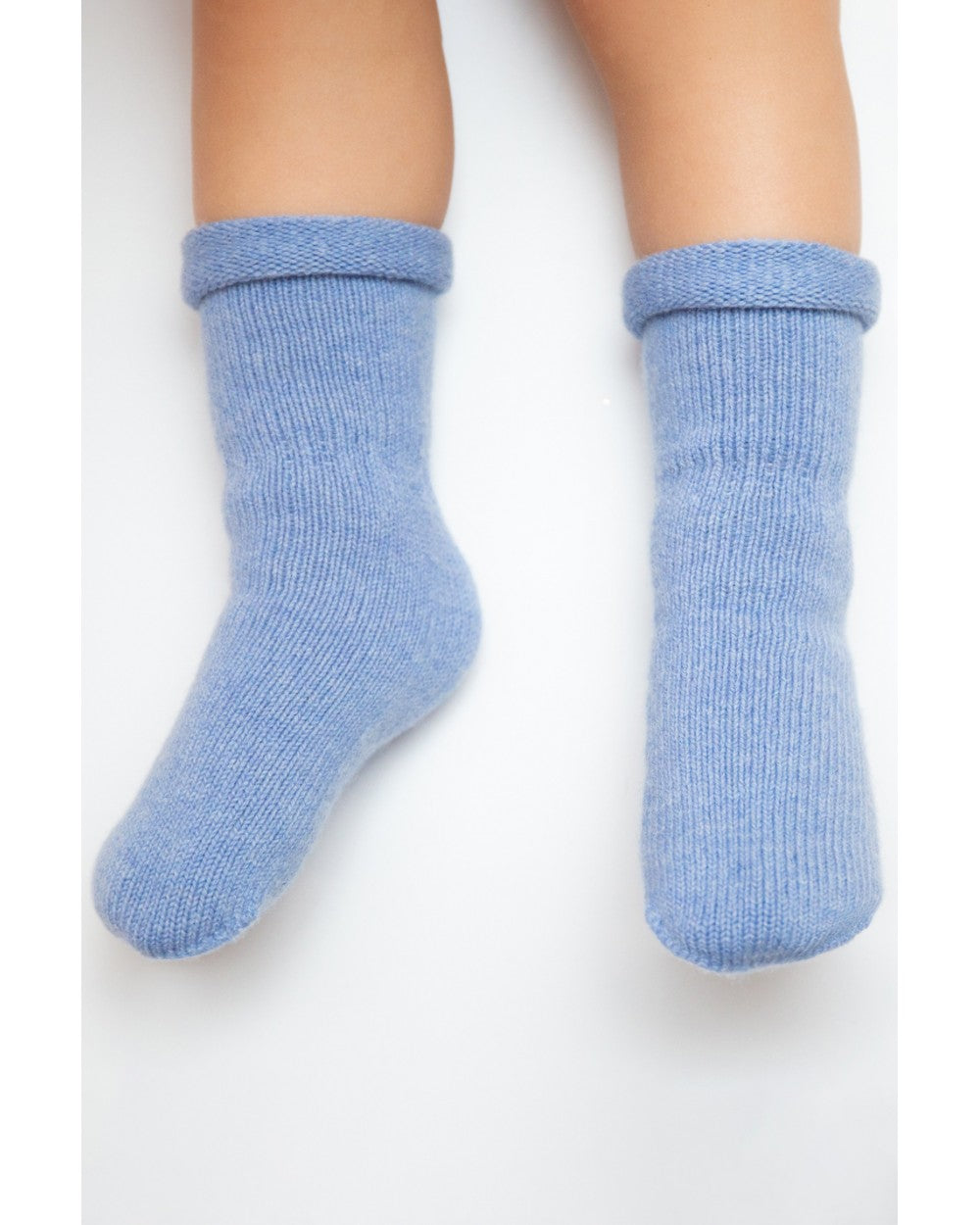 Babysokjes van Merino Wol & Kasjmier by Knitas biologisch katoen hypoallergeen gevoelige huid eczeem baby ademend baby essentials baby sokjes duurzame babykleding eczeem vriendelijk hypoallergeen kasjmier kraamcadeau merino wol natuurlijke kleuren newborn sokjes premium warme sokjes winter zachte boordjes