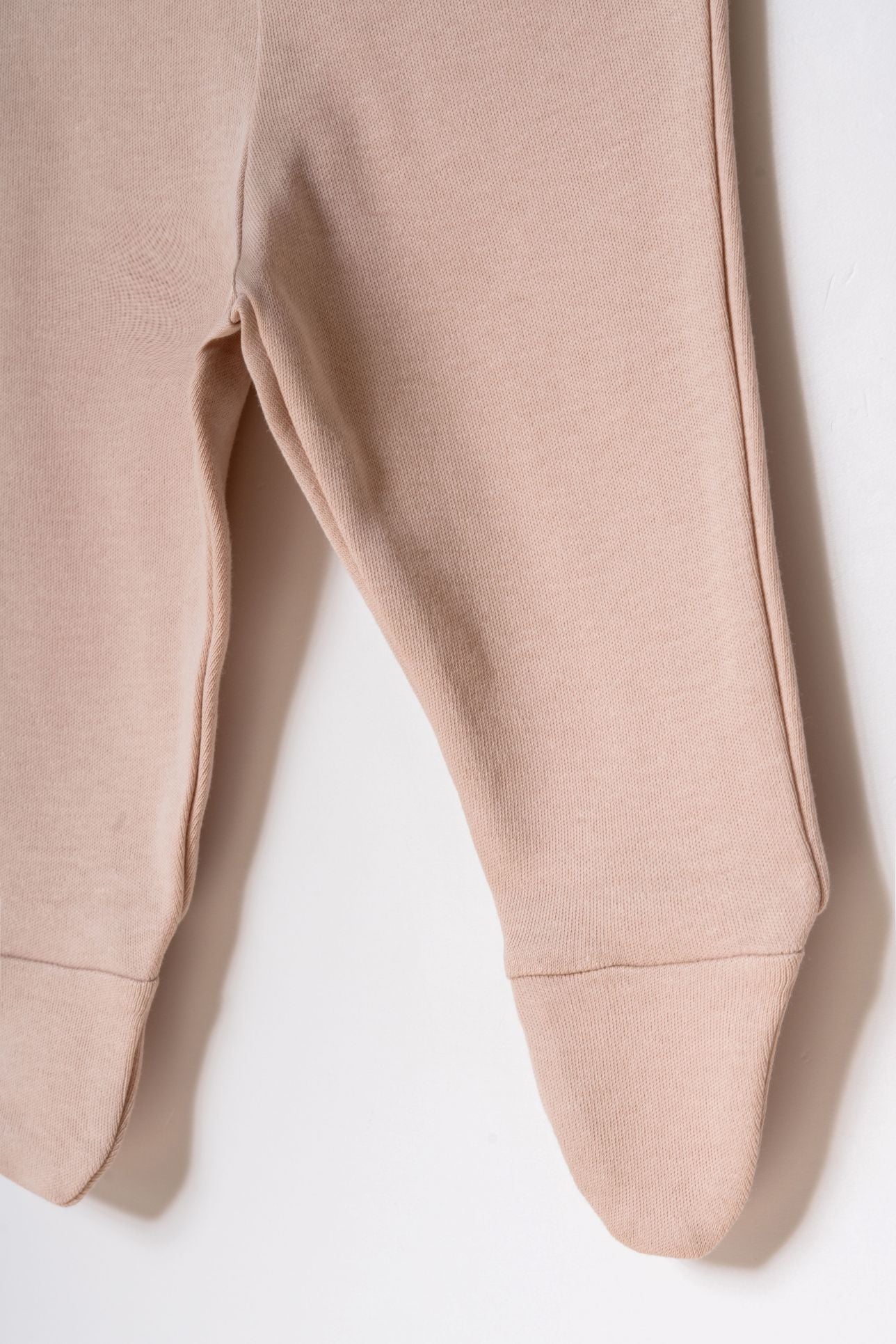 5-Delige Newborn Cadeau Set – 100% Biologisch Katoen biologisch katoen hypoallergeen gevoelige huid eczeem baby 0-3 maanden 5-delige set ademend baby basics babyshower beige bewust ouderschap biologisch katoen cadeau set chemicaliënvrij complete set eco-vriendelijk ethisch geproduceerd gevoelige huid gifvrij GOTS gecertificeerd hypoallergeen interlock weving kraamcadeau luxe verpakking newborn set puur natuur