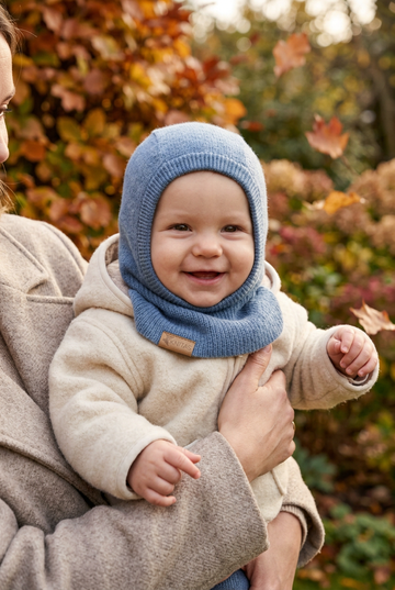 Baby balaclava van merinowol & kasjmier | Knitas biologisch katoen hypoallergeen gevoelige huid eczeem baby balaclava bewust ouderschap cashmere chemicaliënvrij earth tones eco-vriendelijk ethisch geproduceerd fijngebreid geurbestendig gifvrij hypoallergeen kasjmier merinowol puur natuur temperatuurregulerend vochtafvoerend volledige bescherming winter accessoire